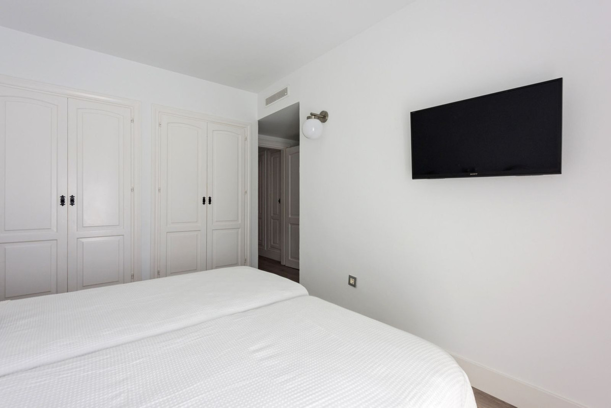 3 Bedroom Villa for Sale in Nueva Andalucía — 6