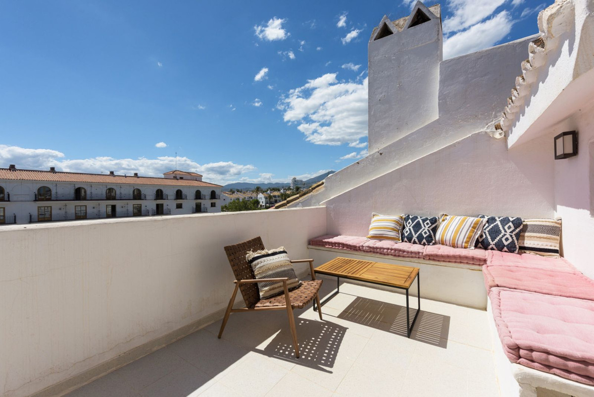 3 Bedroom Villa for Sale in Nueva Andalucía — 8