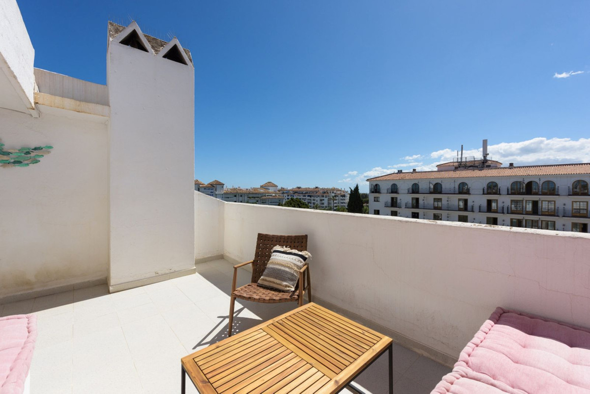 3 Bedroom Villa for Sale in Nueva Andalucía — 9
