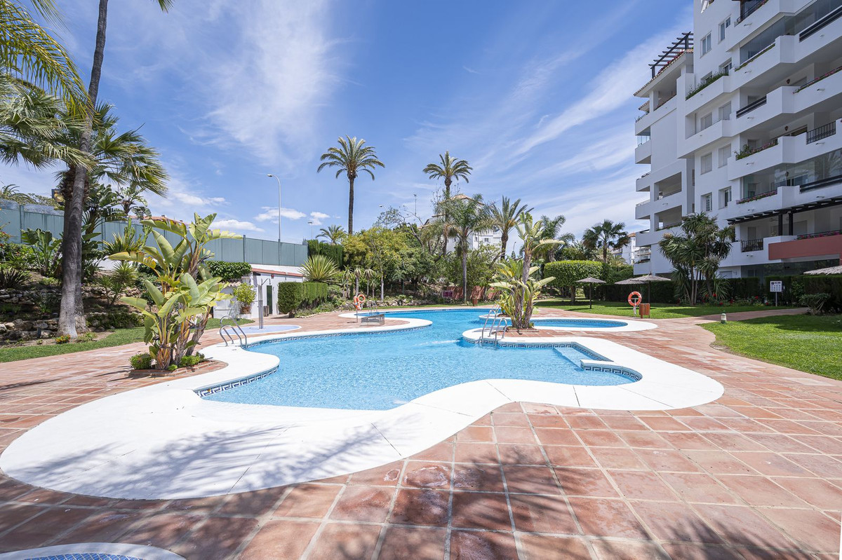 2 Bedroom Apartment for Sale in Puerto Banús