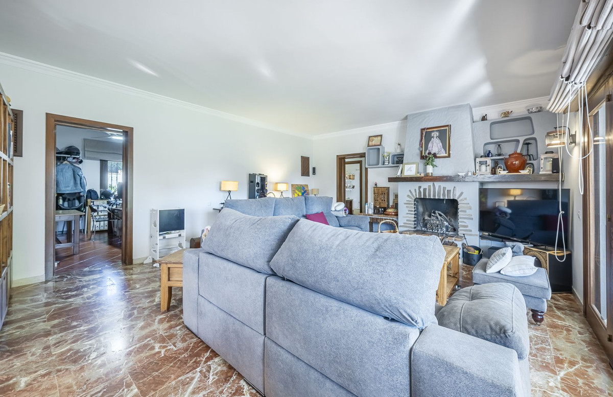 3 Bedroom Villa for Sale in Guadalmina Alta — 5