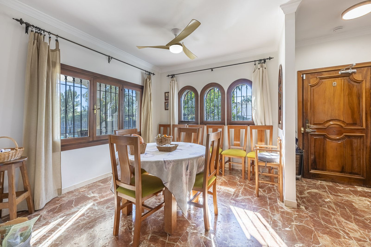 3 Bedroom Villa for Sale in Guadalmina Alta — 8