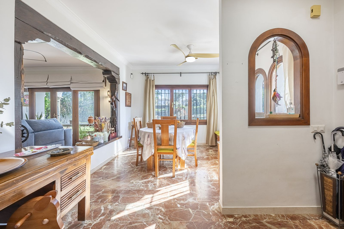3 Bedroom Villa for Sale in Guadalmina Alta — 9