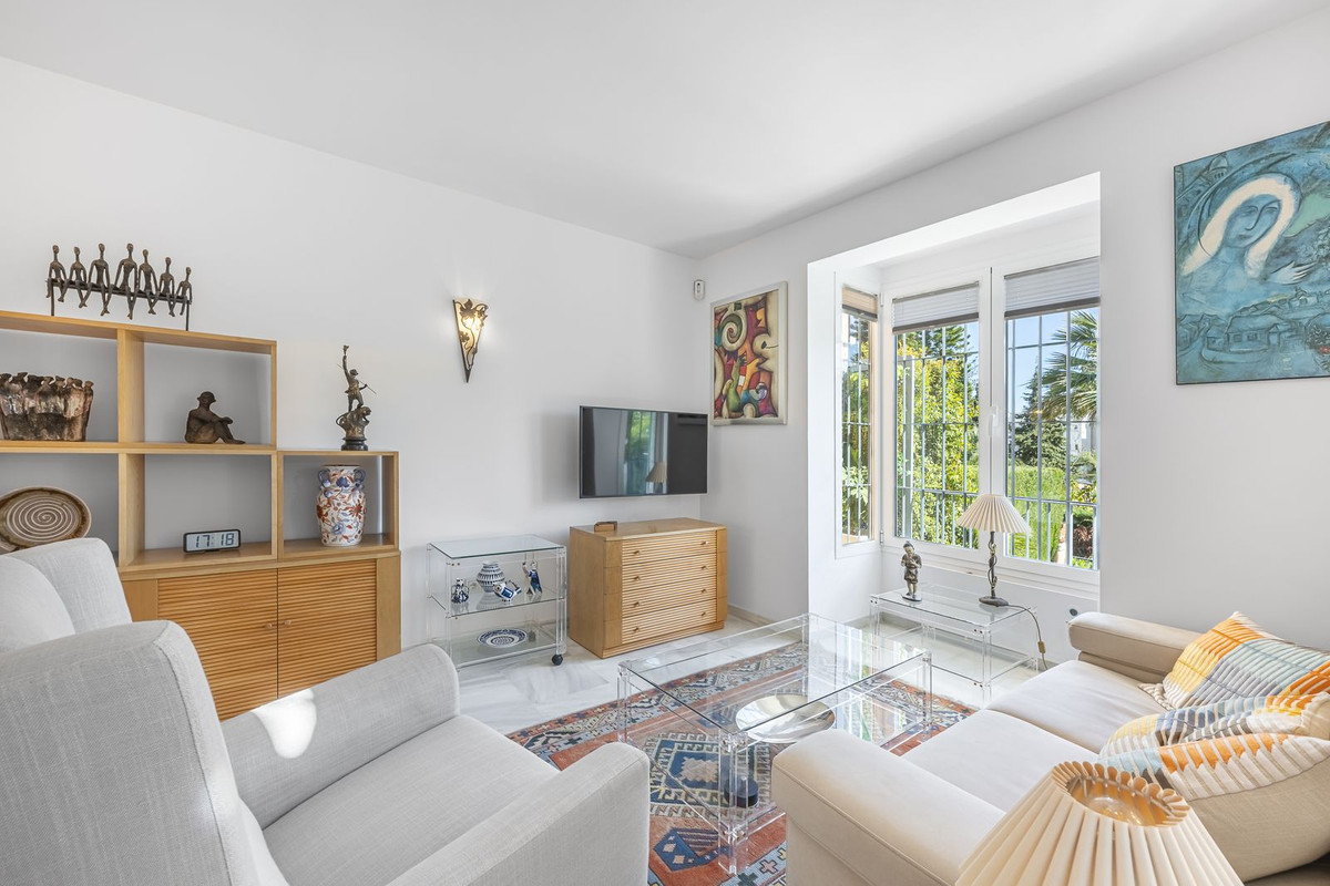 3 Bedroom Villa for Sale in Marbella — 8