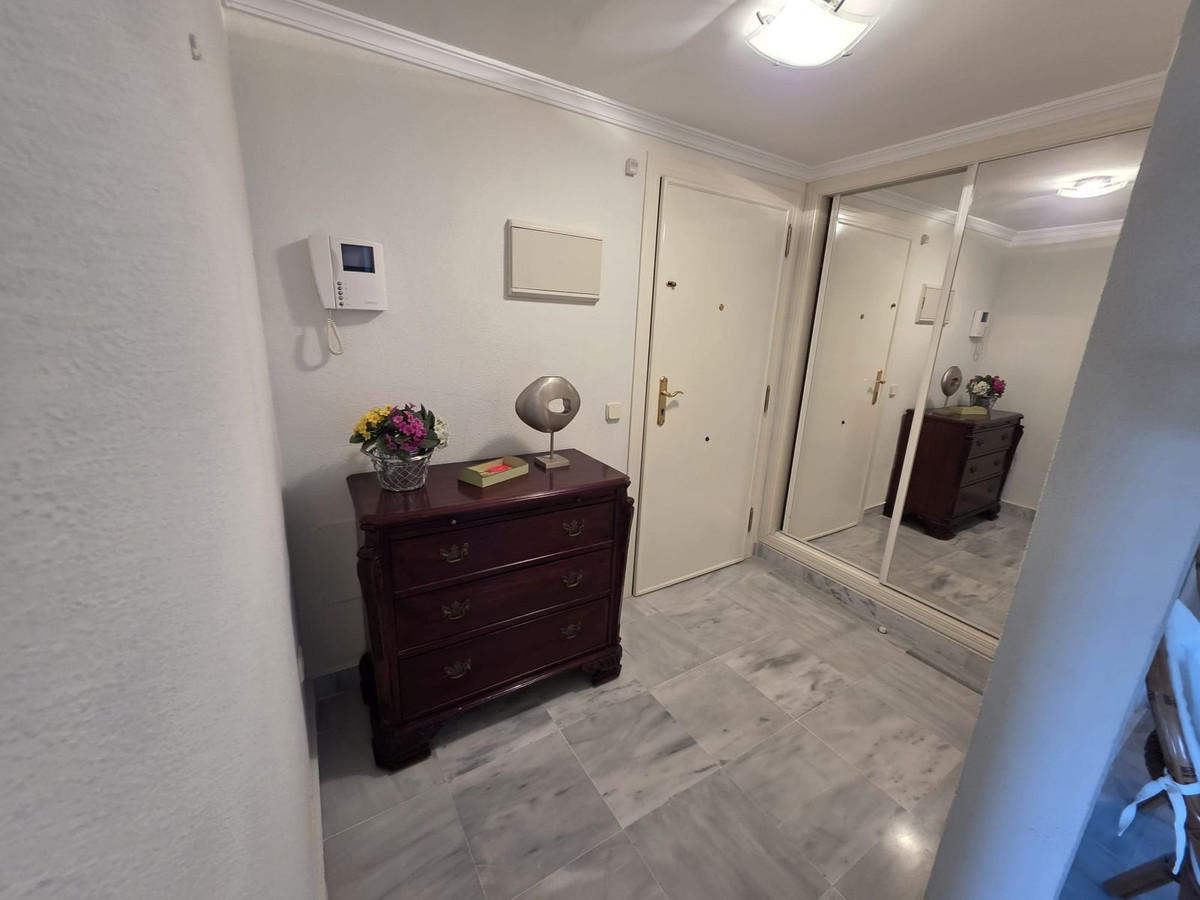 3 Bedroom Apartment for Sale in Nueva Andalucía — 6