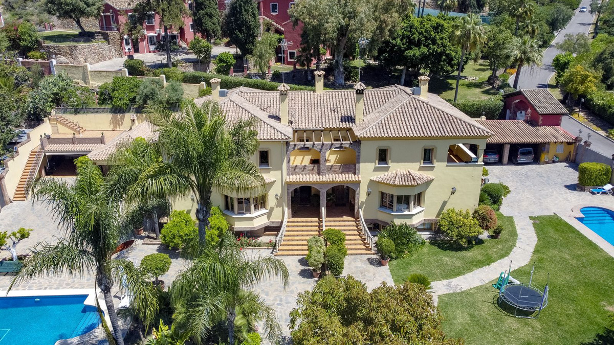 10 Bedroom Villa for Sale in La Quinta