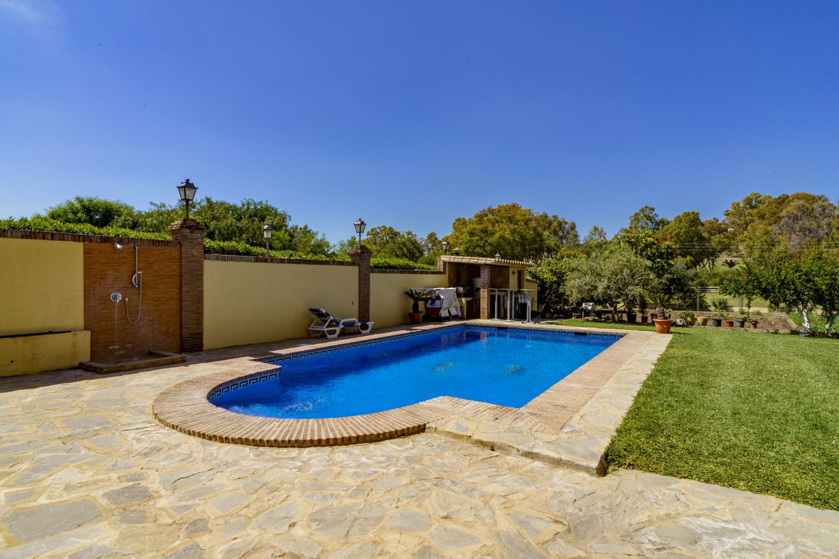5 Bedroom Villa for Sale in La Quinta — 3