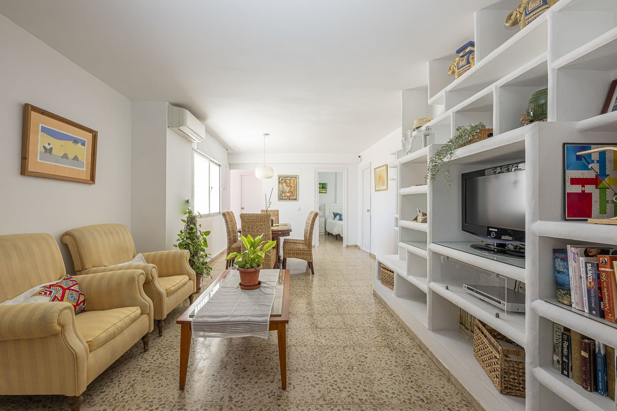 6 Bedroom Apartment for Sale in San Pedro de Alcántara