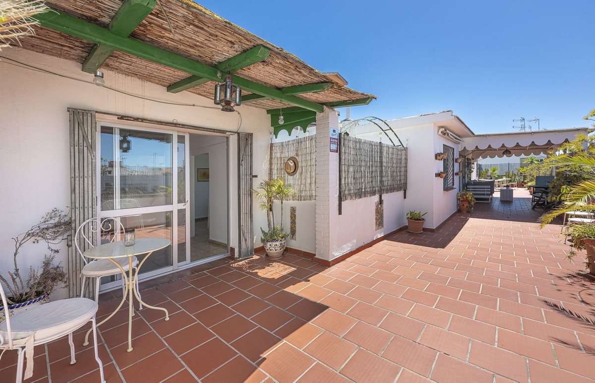 6 Bedroom Apartment for Sale in San Pedro de Alcántara — 3