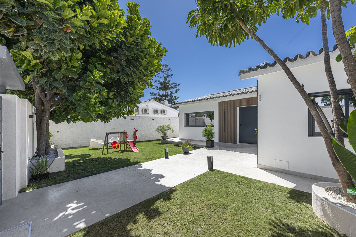 3 Bedroom Villa for Sale in New Golden Mile — 5