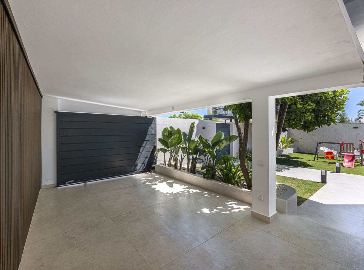3 Bedroom Villa for Sale in New Golden Mile — 8