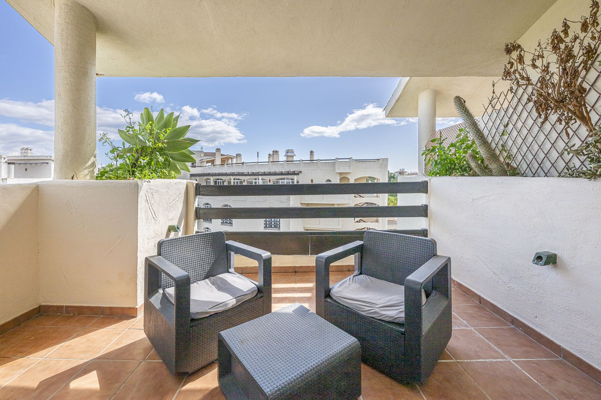 1 Bedroom Apartment for Sale in El Paraiso — 3