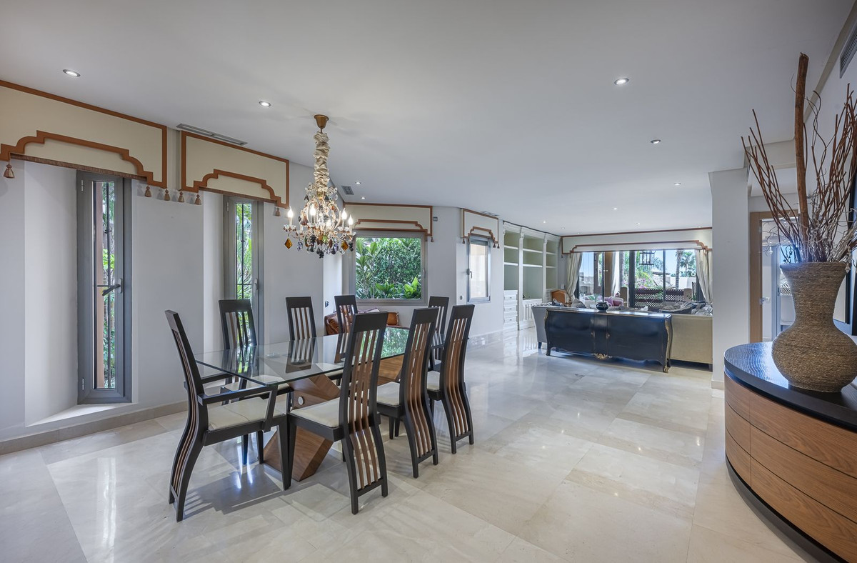 2 Bedroom Apartment for Sale in Sierra Blanca — view 10