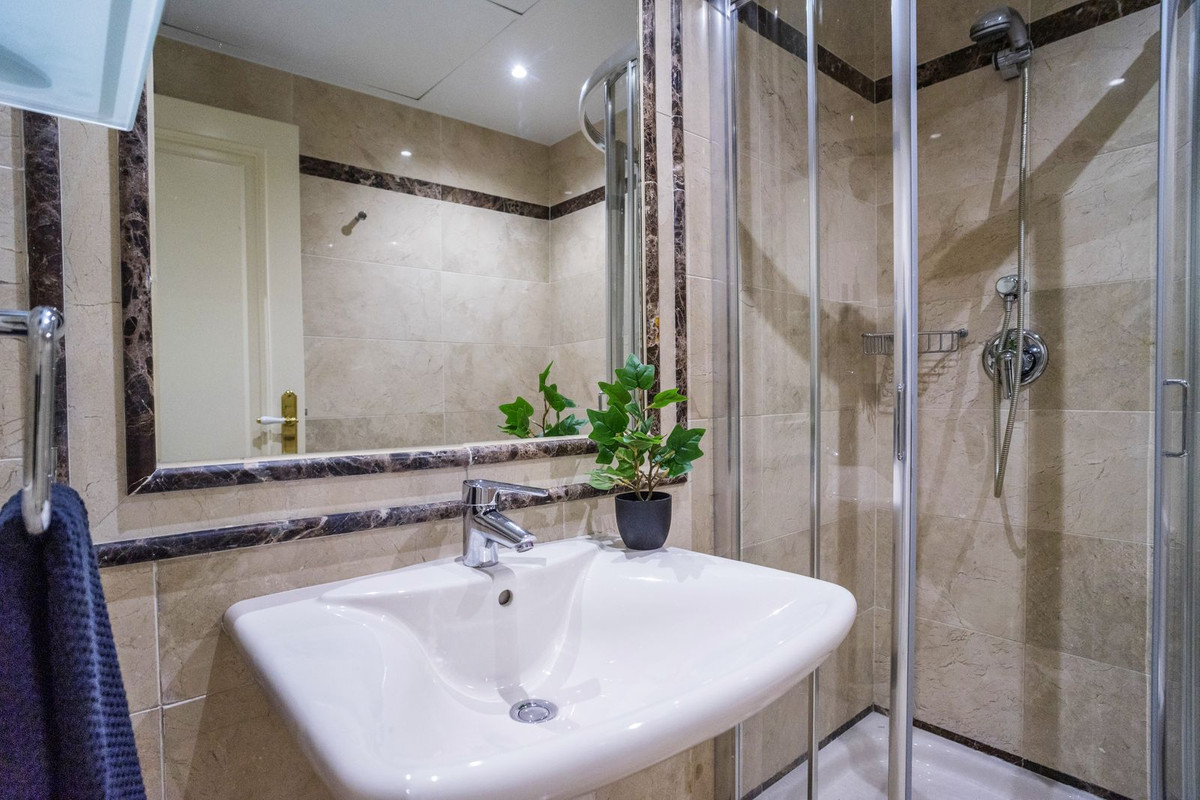 3 Bedroom Apartment for Sale in Marbella — 3