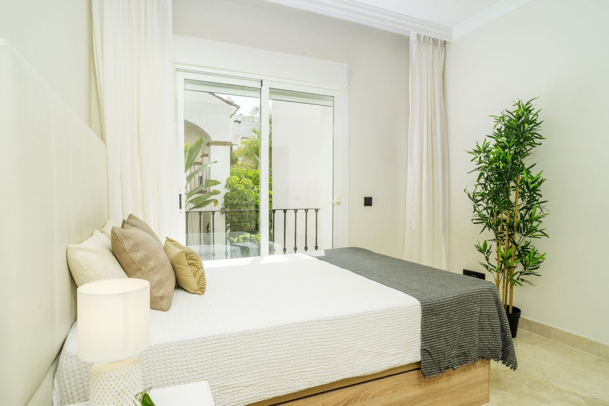 3 Bedroom Apartment for Sale in Marbella — 9