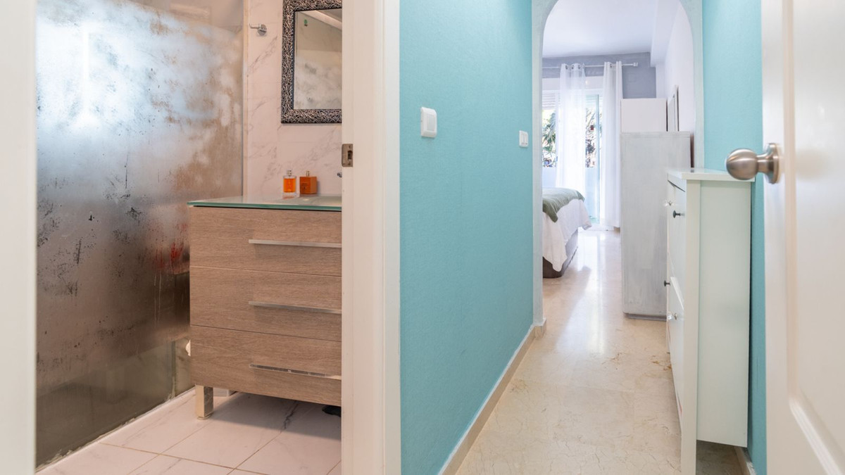 2 Bedroom Apartment for Sale in Estepona — 6