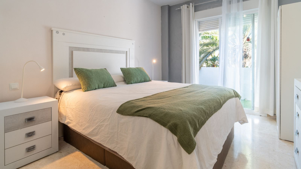 2 Bedroom Apartment for Sale in Estepona — 9
