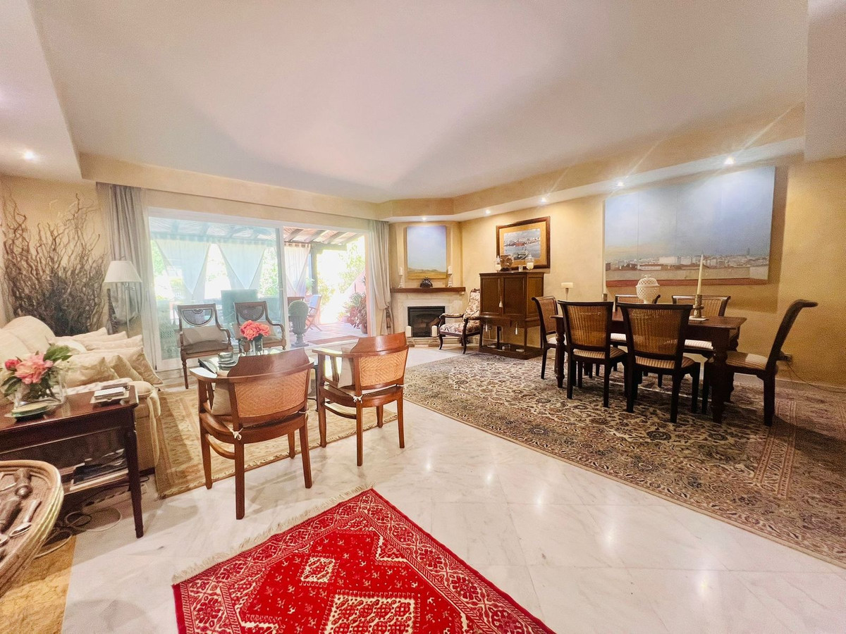 3 Bedroom Villa for Sale in The Golden Mile — 6