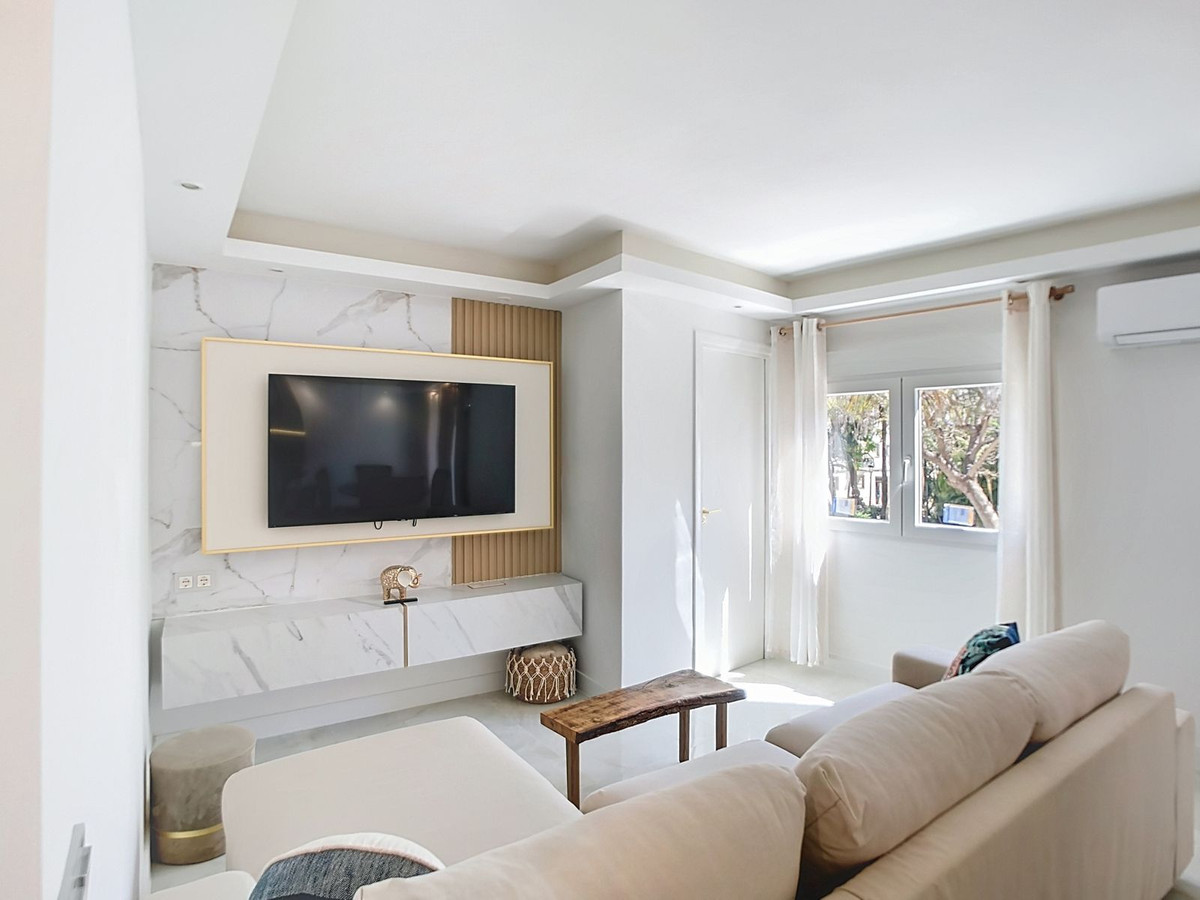 3 Bedroom Apartment for Sale in Estepona — 4