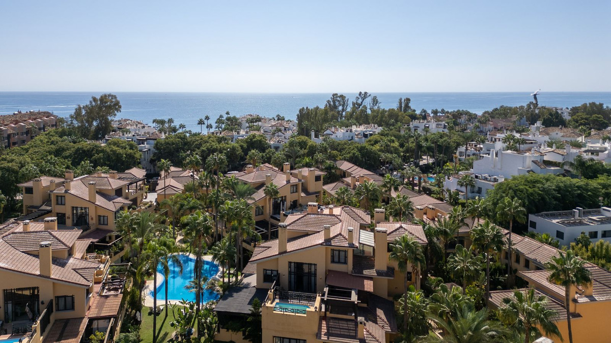 2 Bedroom Apartment for Sale in Puerto Banús