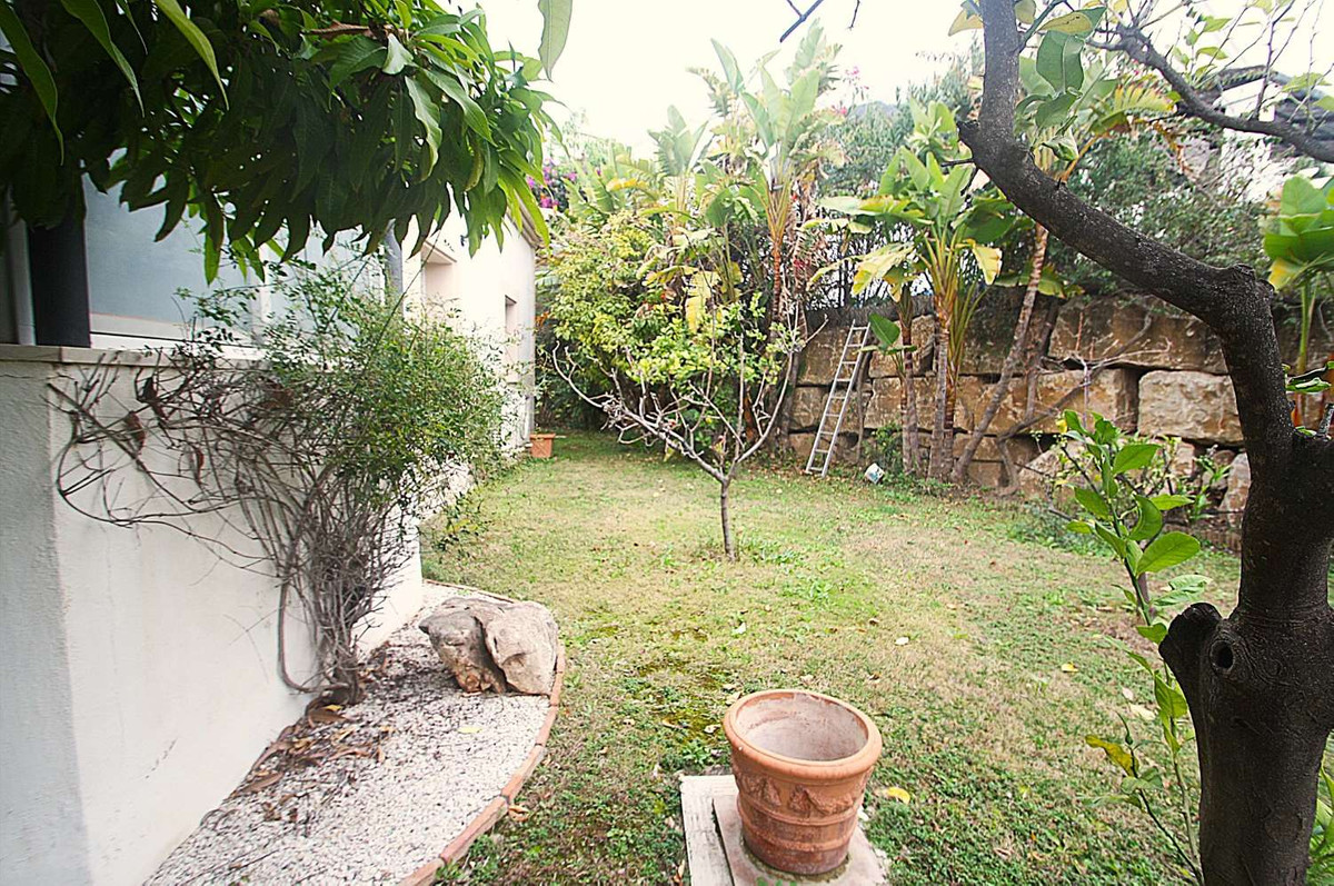 4 Bedroom Villa for Sale in Istán — 9