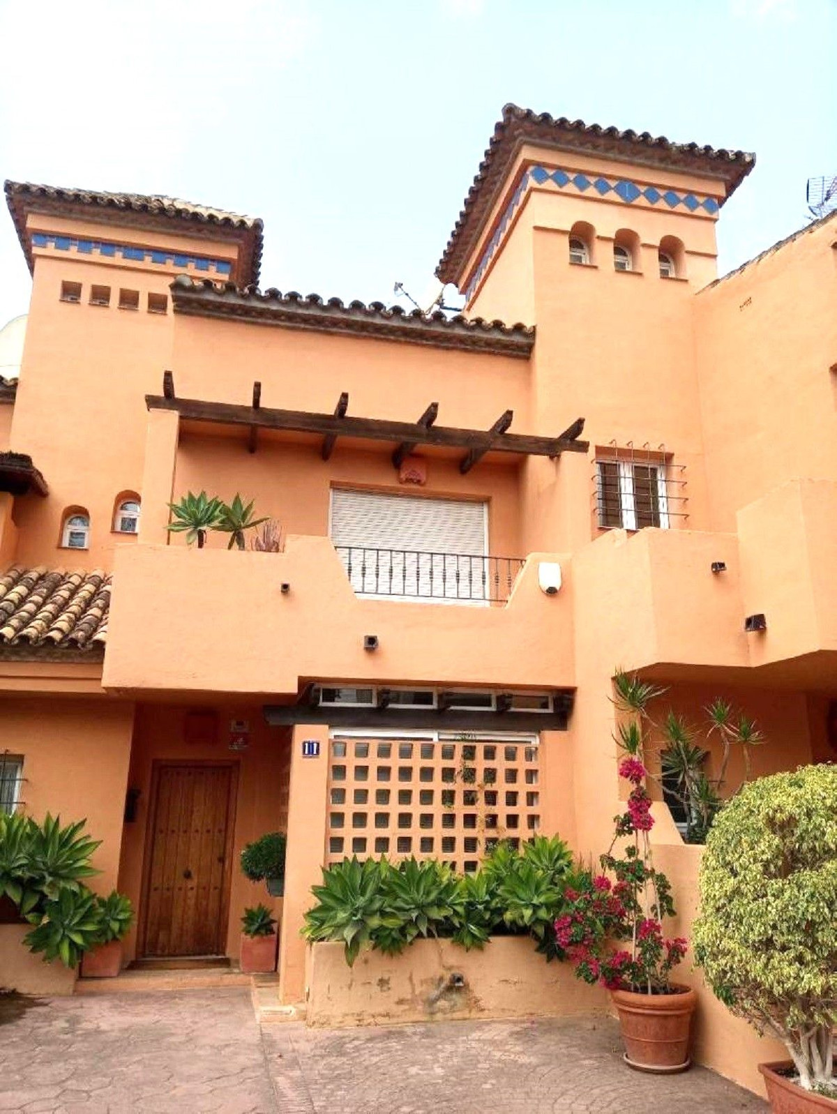 3 Bedroom Villa for Sale in The Golden Mile — 3