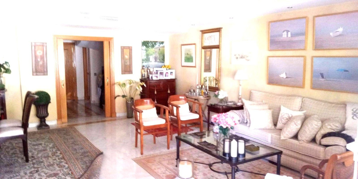 3 Bedroom Villa for Sale in The Golden Mile — 5