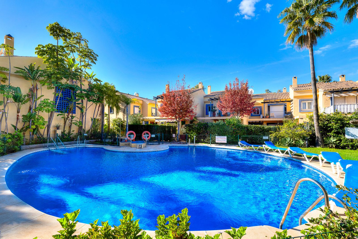 3 Bedroom Villa for Sale in San Pedro de Alcántara
