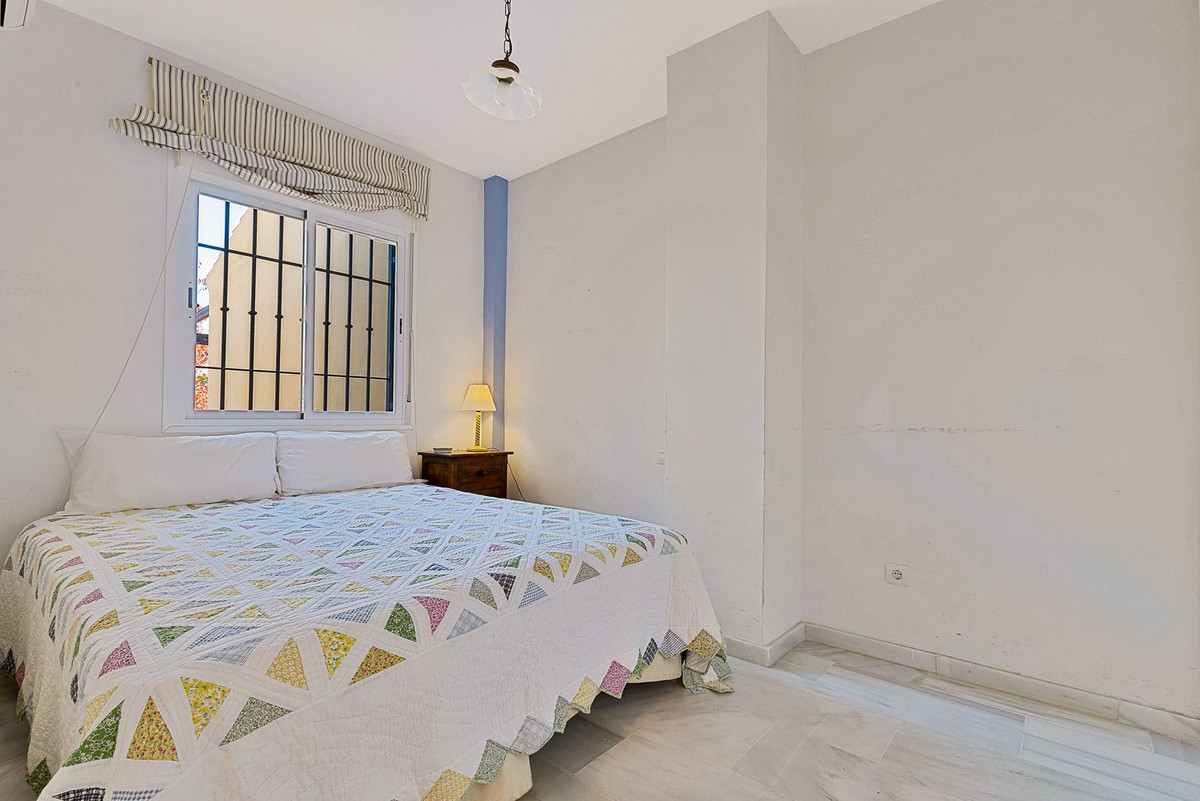 3 Bedroom Villa for Sale in San Pedro de Alcántara — 9