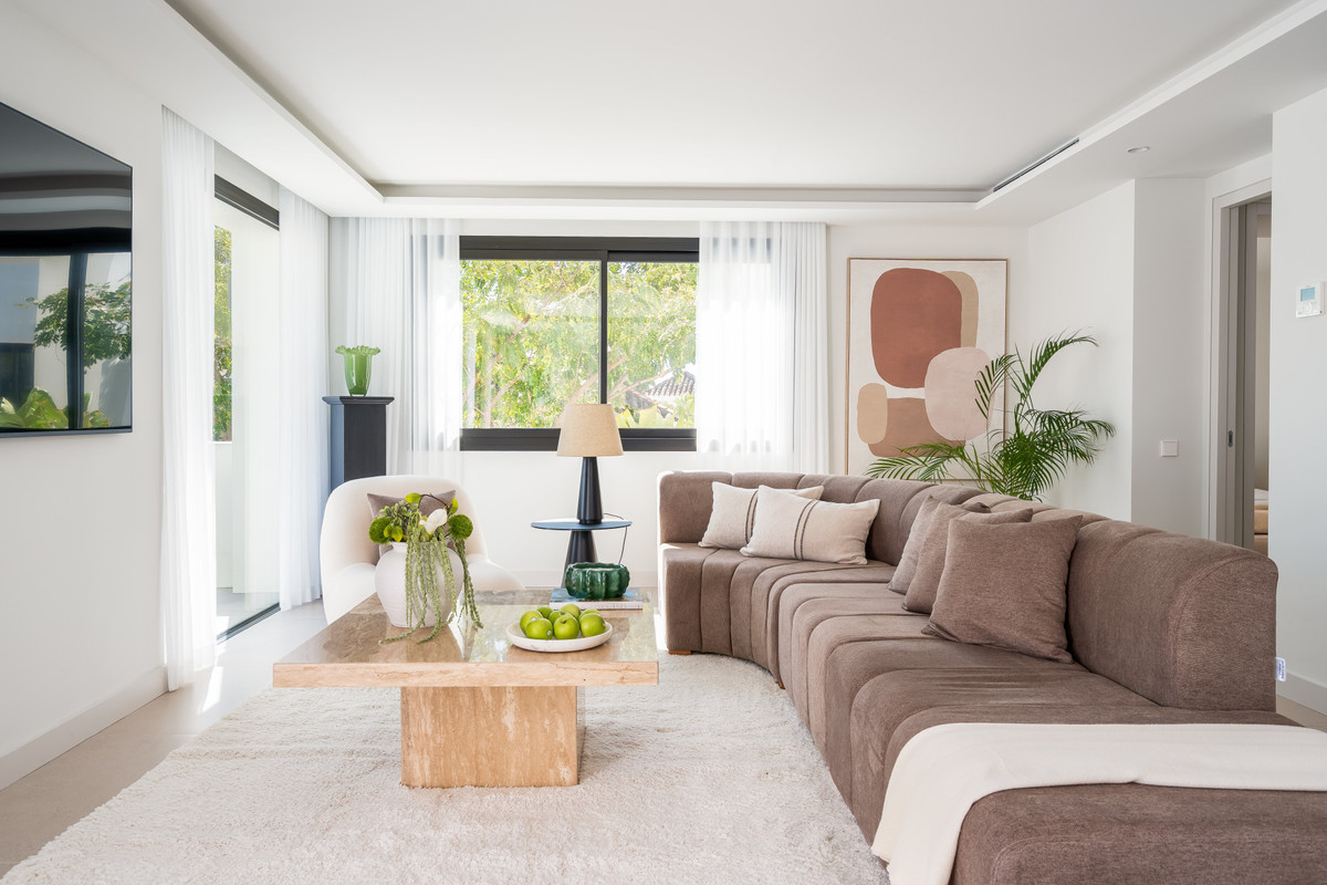 5 Bedroom Villa for Sale in Nueva Andalucía — 6