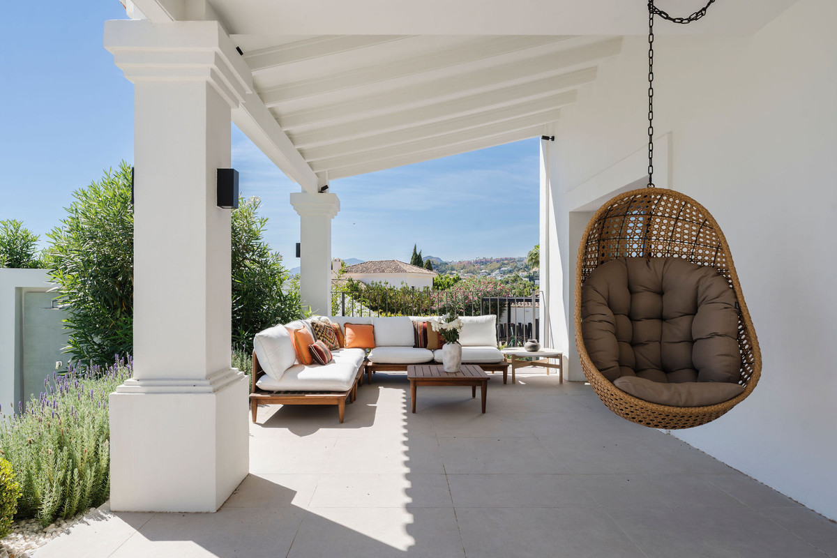 5 Bedroom Villa for Sale in Nueva Andalucía — 4