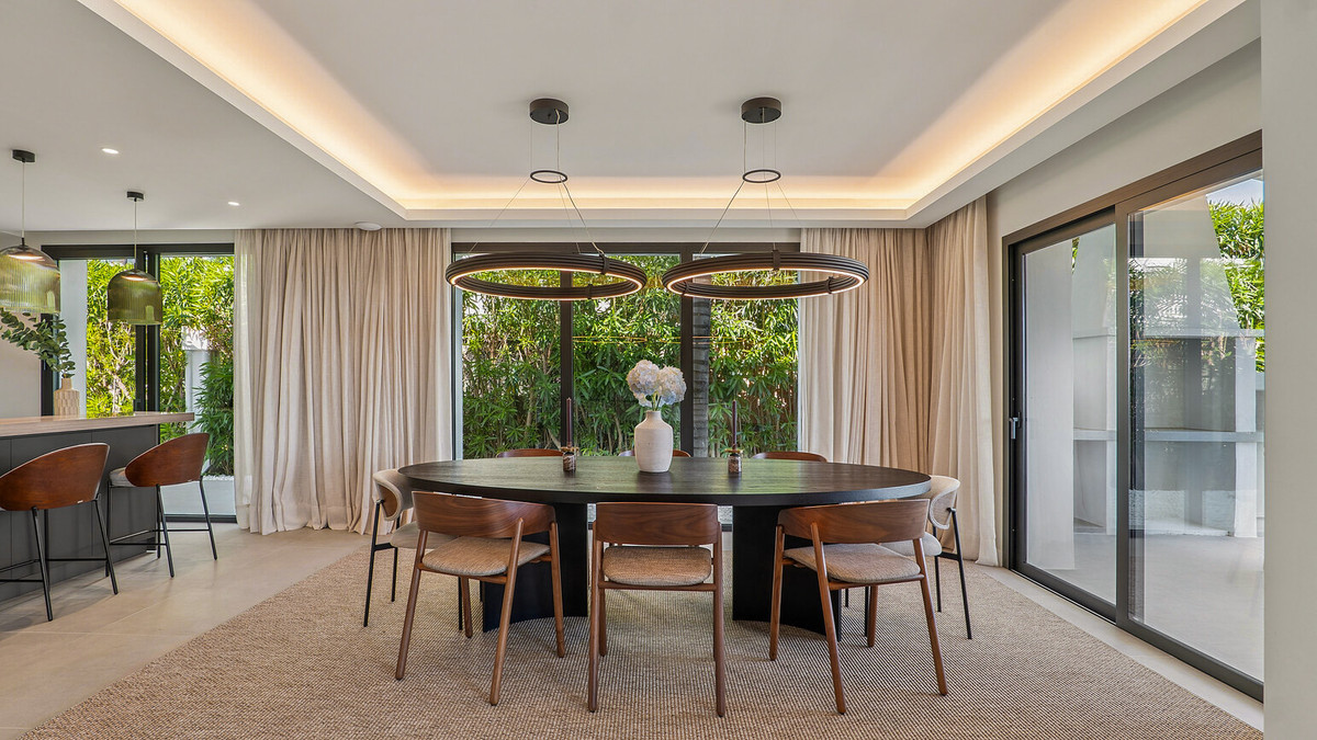 5 Bedroom Villa for Sale in Nueva Andalucía — 9
