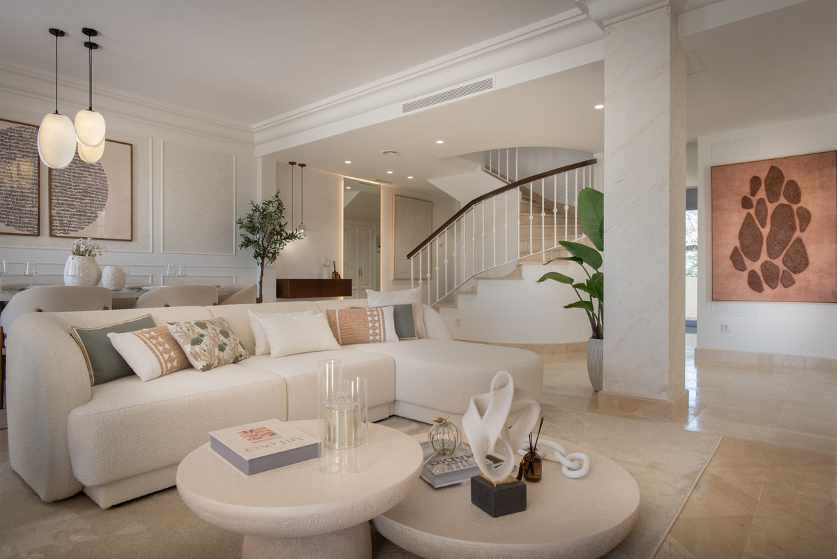 3 Bedroom Apartment for Sale in Nueva Andalucía — 6