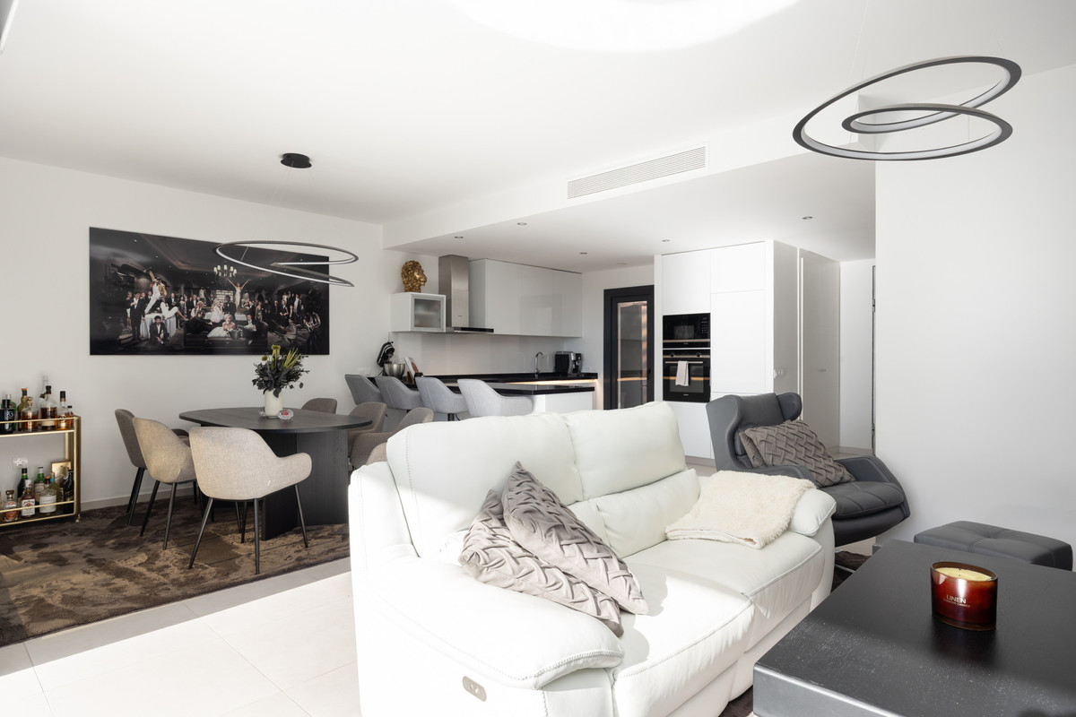 3 Bedroom Villa for Sale in Estepona — 5