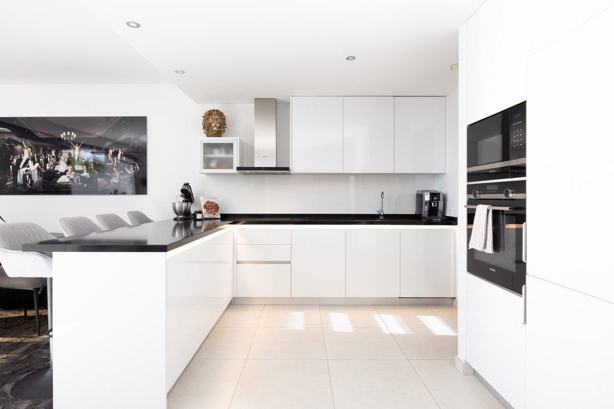 3 Bedroom Villa for Sale in Estepona — 8