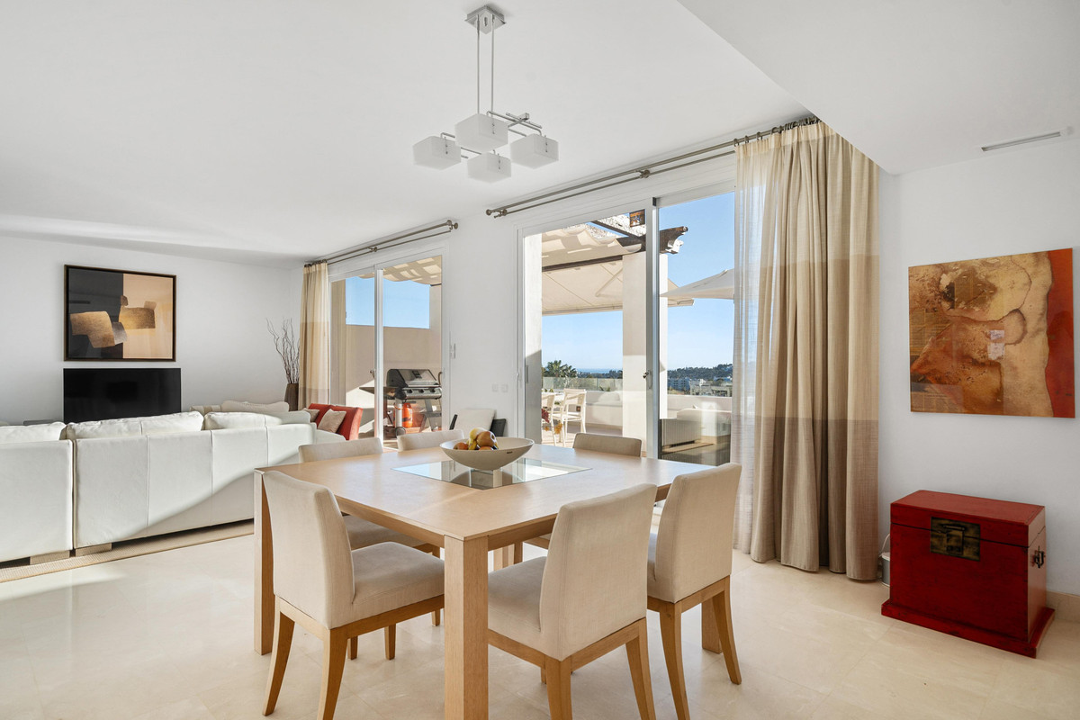 3 Bedroom Apartment for Sale in Nueva Andalucía — 4