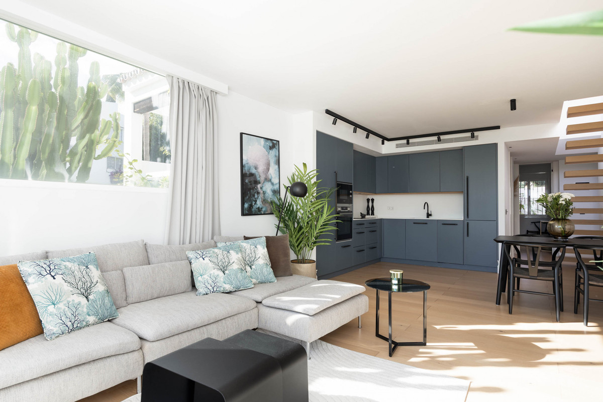 2 Bedroom Apartment for Sale in Nueva Andalucía — 3