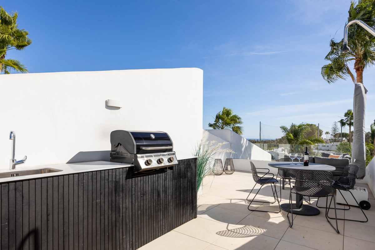 2 Bedroom Apartment for Sale in Nueva Andalucía — 4
