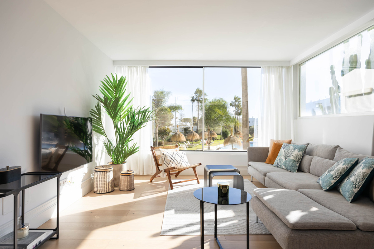 2 Bedroom Apartment for Sale in Nueva Andalucía — 6