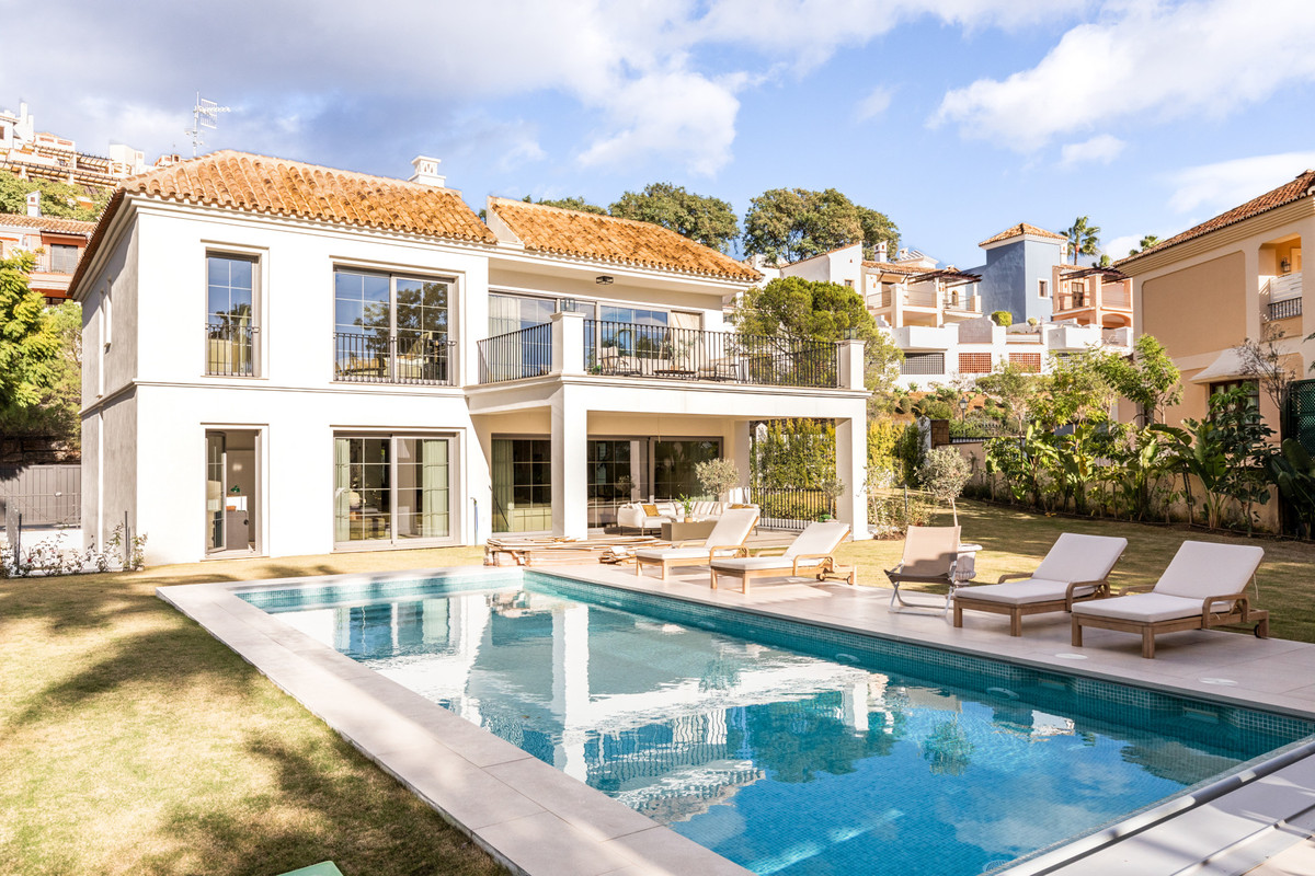 4 Bedroom Villa for Sale in Los Arqueros