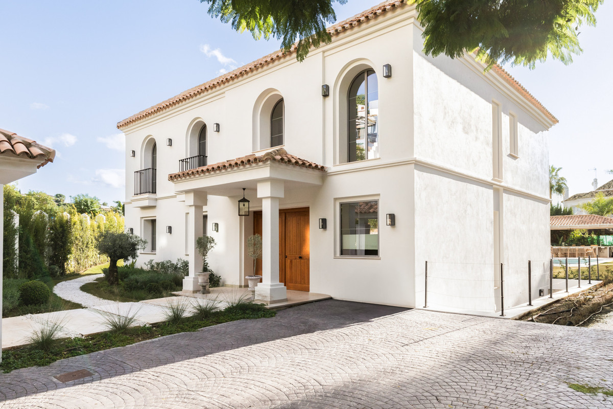 4 Bedroom Villa for Sale in Los Arqueros — 2
