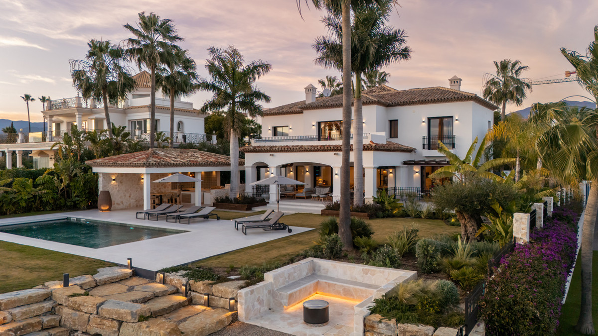 4 Bedroom Villa for Sale in Los Flamingos