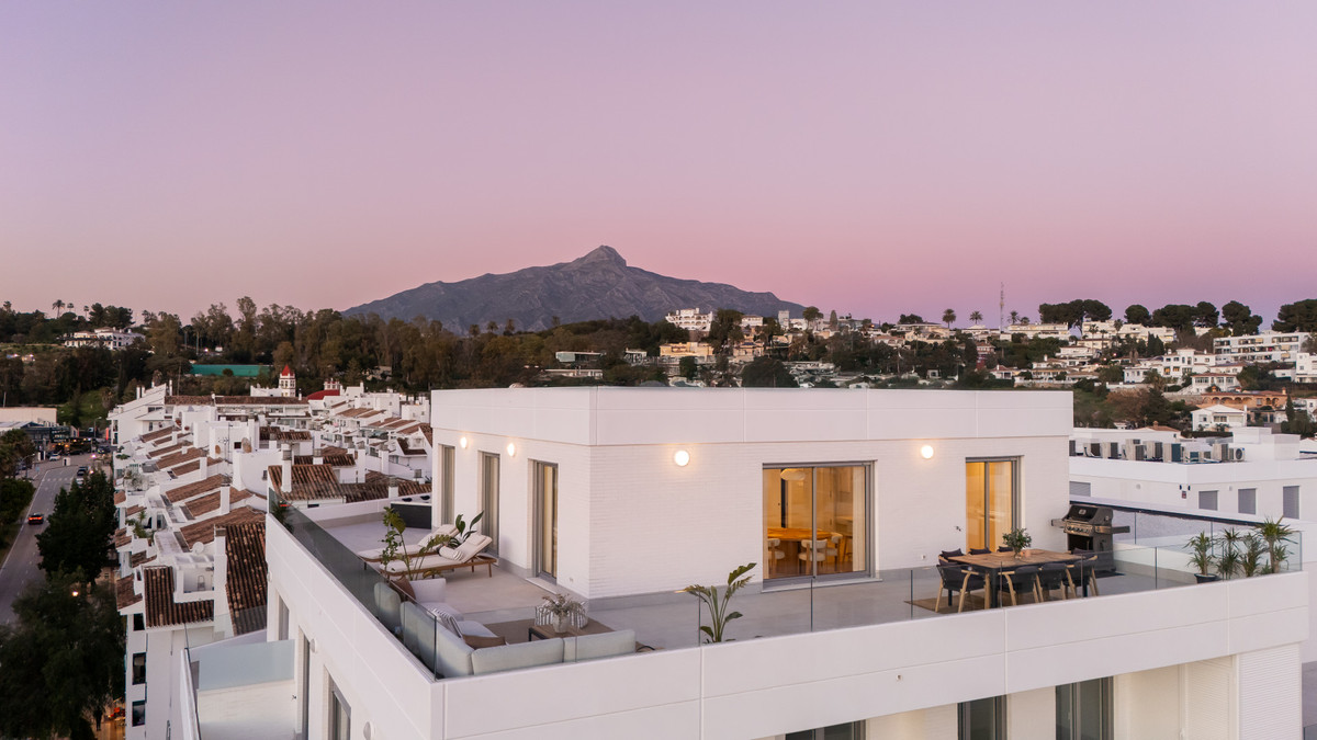 4 Bedroom Apartment for Sale in La Campana