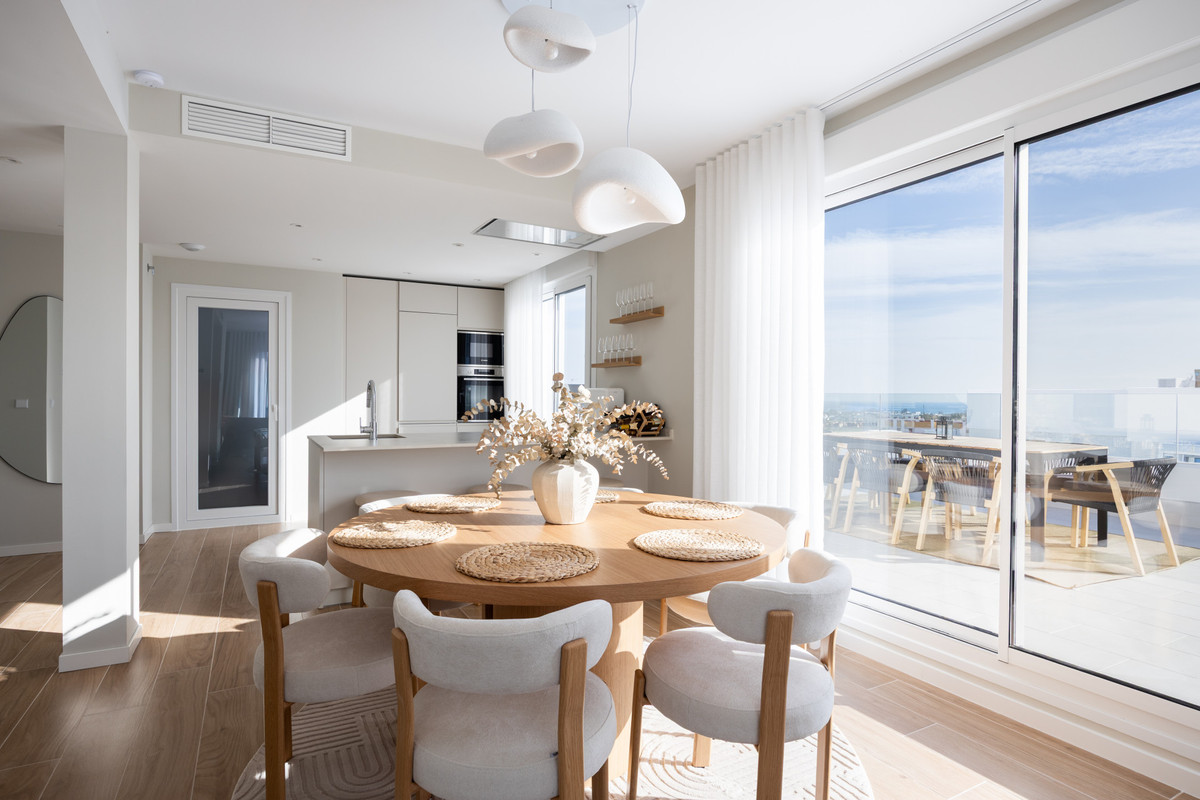 4 Bedroom Apartment for Sale in La Campana — 3