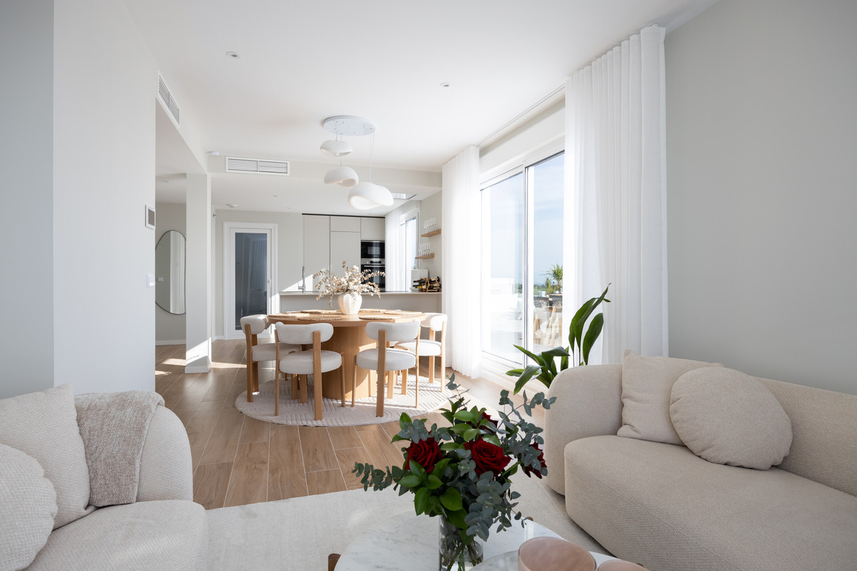 4 Bedroom Apartment for Sale in La Campana — 6