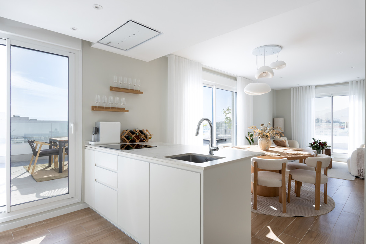 4 Bedroom Apartment for Sale in La Campana — 7