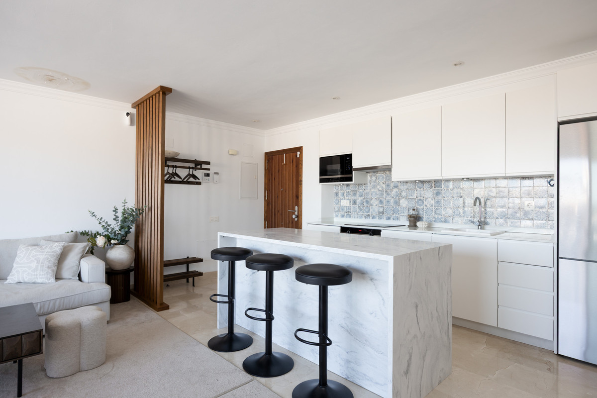 3 Bedroom Apartment for Sale in El Paraiso — 4