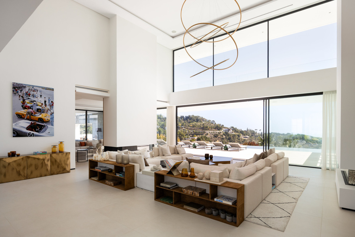 7 Bedroom Villa for Sale in El Madroñal — 5