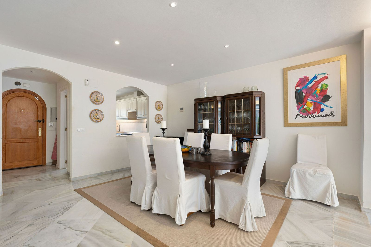 3 Bedroom Villa for Sale in Nueva Andalucía — 6
