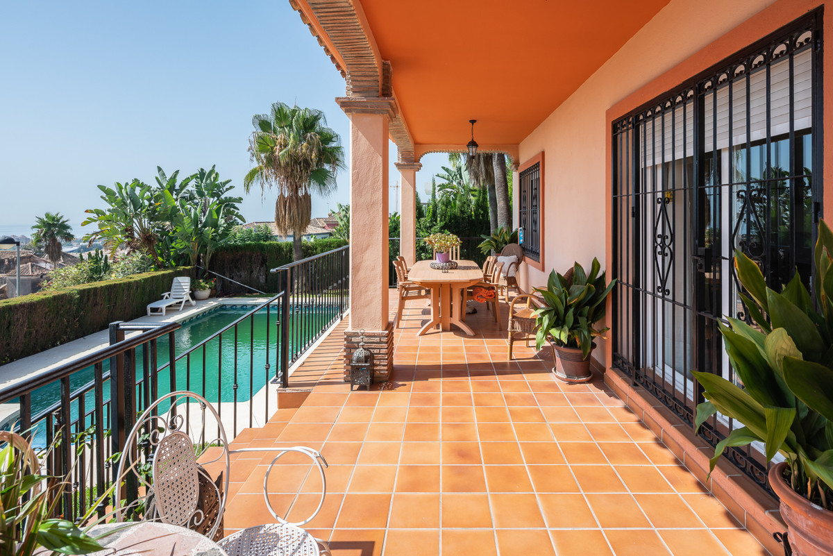 4 Bedroom Villa for Sale in Marbella — 3